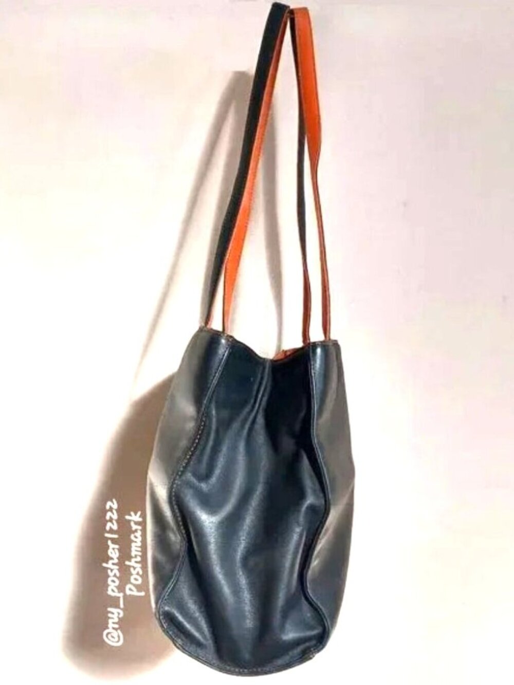 𝗦𝘁𝗼𝗻𝗲 𝗠𝗼𝘂𝗻𝘁𝗮𝗶𝗻 Colorblock Multi-Compartment Tote ⚫🟠 - Picture 4 of 16
